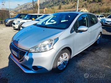 Peugeot 208 1.4 HDi 68 CV 5 porte Allure