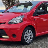 Toyota Aygo 1.0 VVT-i 69 CV 5 porte x-cite