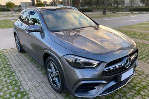 Mercedes - Benz GLA 200 D AMG LINE PREMIUM