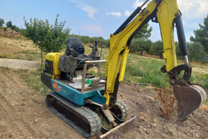 Lavoretti con escavatorino