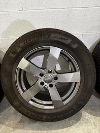 Cerchi e gomme pari al nuovo da 17"