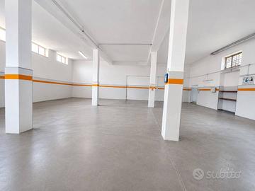 Immobile di 404 m² con 1 locale a Boscoreale