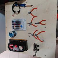 14 utensili per elettronica