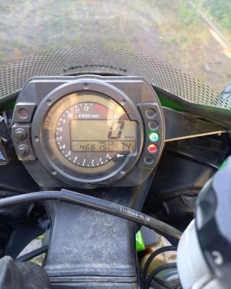 La prima Kawasaki Ninja 10R della storia