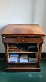 Mobile archivio antico con serrandina