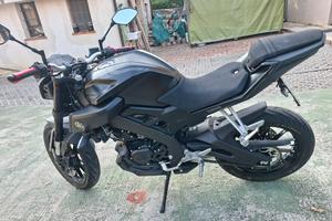 moto Yamaha 125 MT