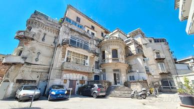 "Villa Cuomo" - Ad. Piazza S. Eframo Vecchio