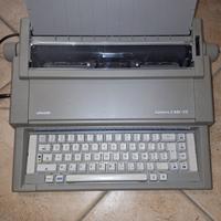 Macchina da scrivere Olivetti elettronica 