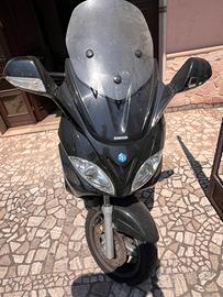 Scooter piaggio x9 evolution 200