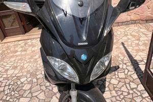 Scooter piaggio x9 evolution 200