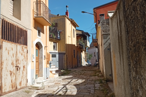 2 appartamenti primo e secondo piano indipenden