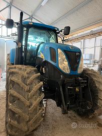 New holland t7070