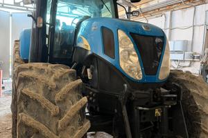 New holland t7070
