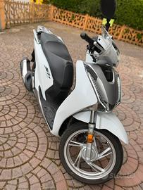 Honda SH 125 –