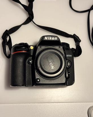 NIKON D7500