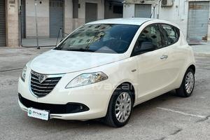 LANCIA Ypsilon 1.2 69 CV 5 porte Silver