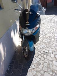 sella nuova .. parabrezza alto originale Burgman 