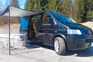 VW Multivan T5 2.5 TDI Highline Webasto Camper kit