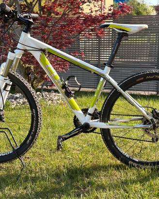 MTB CUBE ACID 26” TG S colore bianco/verde
