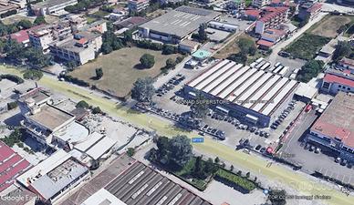 Immobile di 3000 m² con 2 locali a Casandrino