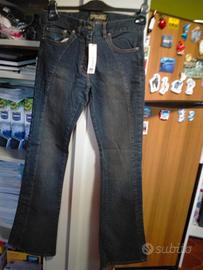 Jeans Brav Steve Alan. 