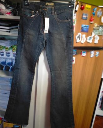 Jeans Brav Steve Alan. 