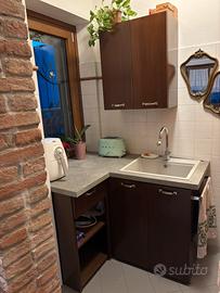 Mobile ad angolo bagno/cucina