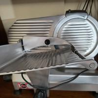 AFFETTATRICE  PROFESSIONALE