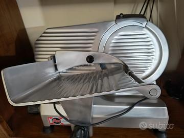 AFFETTATRICE  PROFESSIONALE