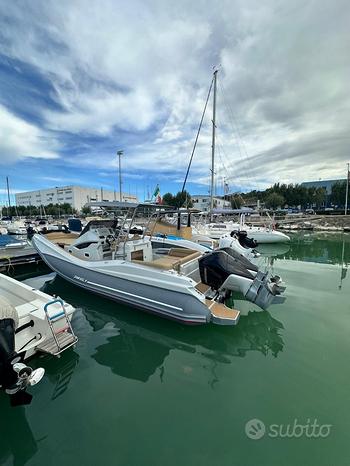 95 sport luxury 2 x 300 2025 · Barca in vendita - Sea Level Traders
