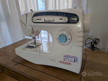 Macchina da cucire Singer Bella 5430C Funzionante