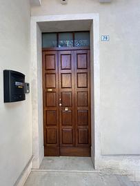 Portone in legno