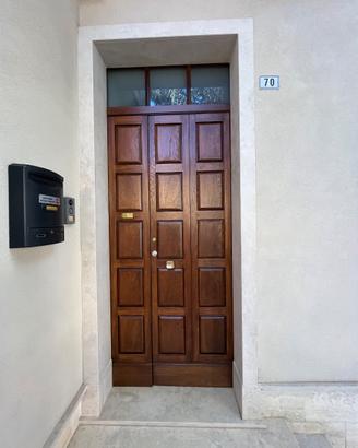 Portone in legno