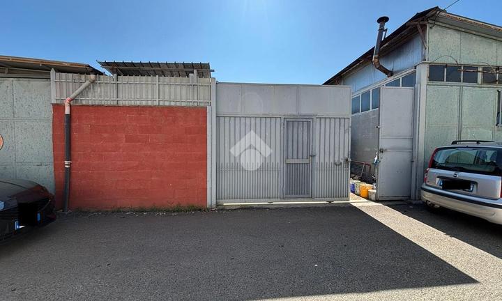 MAGAZZINO A VENARIA REALE