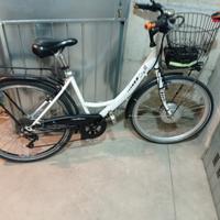 bicicletta elettrica da donna 