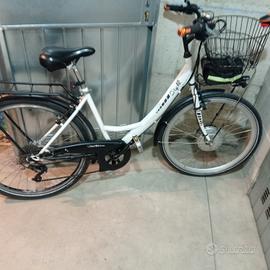 bicicletta elettrica da donna 