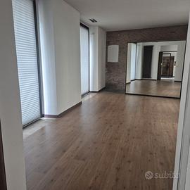 Sondrio centralissimo locale commerciale