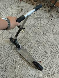 monopattino pieghevole mid 7