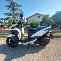 Yamaha Tricity 155 - 2017 - ON THE ROAD ATESSA