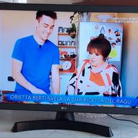 TV LG 24 pollici full hd decoder T2, come nuova.