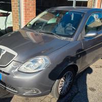 Lancia Ypsilon 1.4 Argento Ecochic GPL