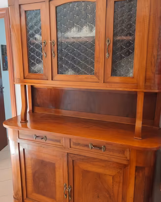 Credenza primo del 900