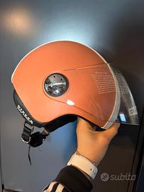 Casco helmo mai usato