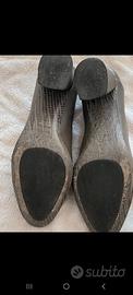Scarpe stringate com tacco