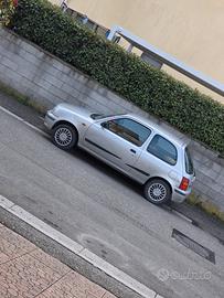 Nissan Micra 1.0 Automatica 