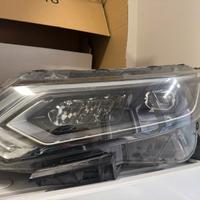 Faro qashqai sx