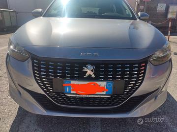 Peugeot 208 1.2 Active 100 CV NEOPATENTATI