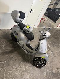 Vespa GTS 300 Super