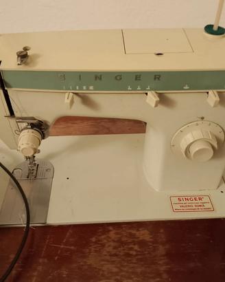 Macchina da Cucire Singer 250 con mobile