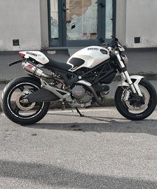 ducati monster 696 plus 